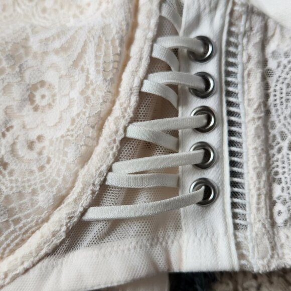 Victoria's Secret Cage Side White Lace Push Up Bra 38DD || EUC - Picture 8 of 13